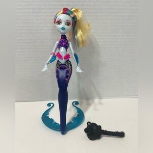 MONSTER HIGH Doll Lagoona Blue Scarrier Reef toy
